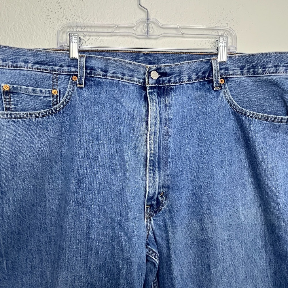 Levi's 550 Jeans Mens 48x30 Blue Denim Cotton Stretch Medium Wash Relaxed Fit - Picture 2 of 16
